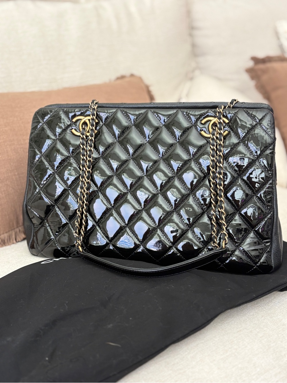 CHANEL Black Quilted Patent Leather Double-Chain Shoulder Bag with Gold Hardware